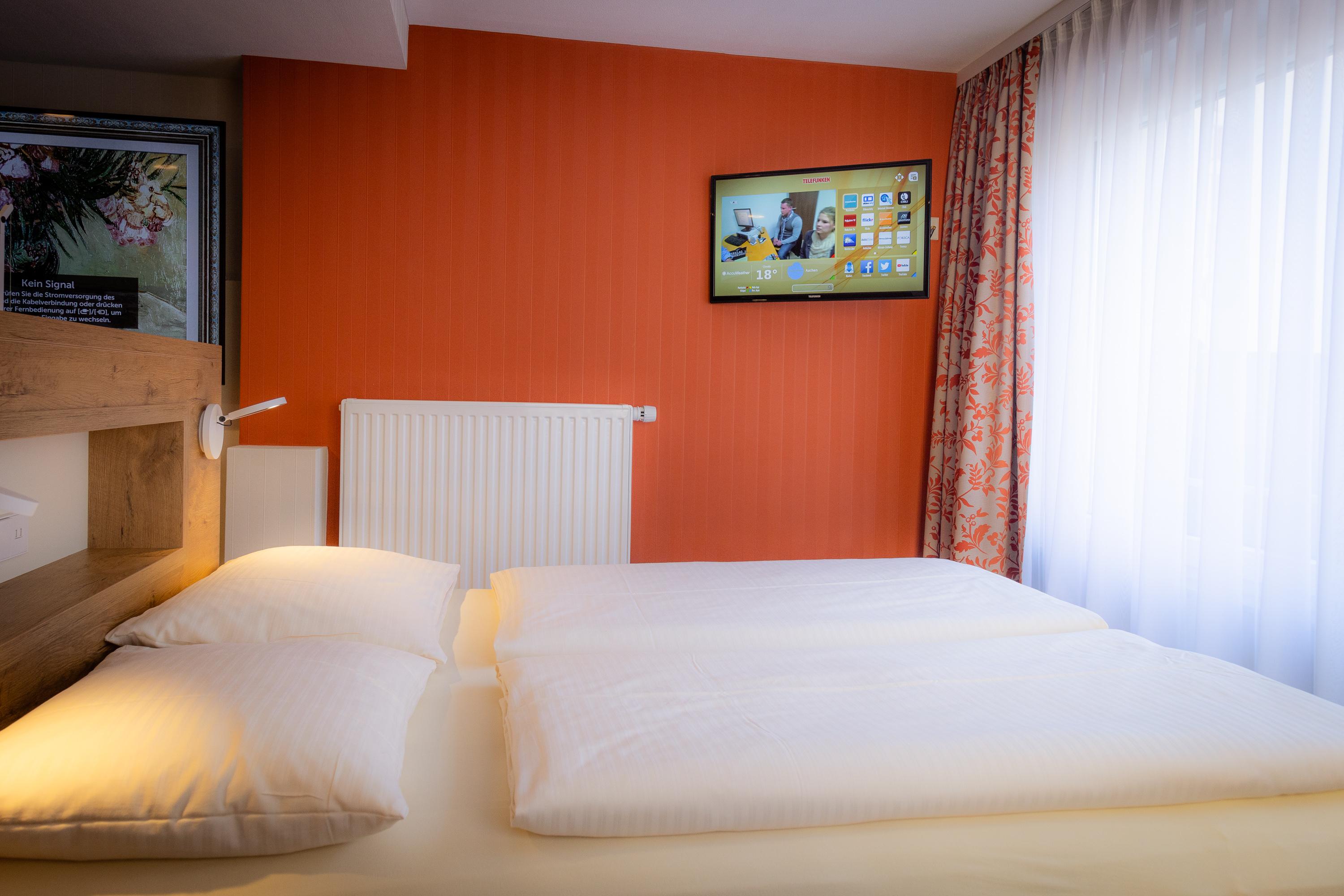 Azenberg Hotel 4*