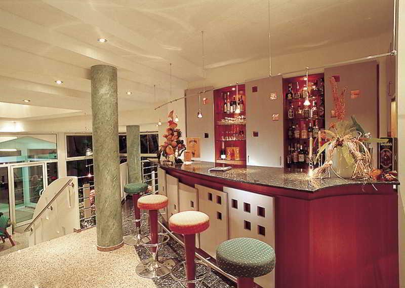 Azenberg Hotel